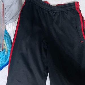 BLACK WITH RED STRIPES ADIDAS SWEAT PANTS CHILD XL BOYS XL JUST LIKE NEW